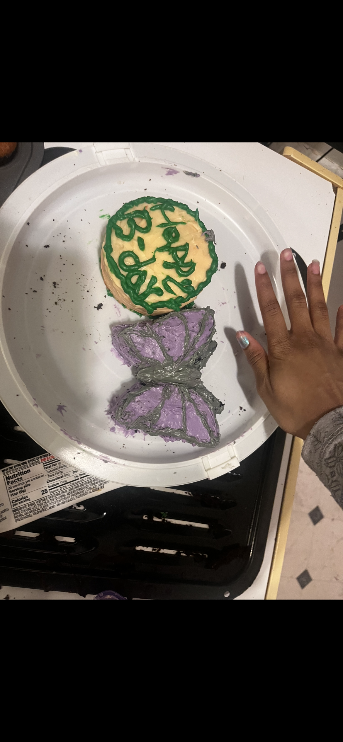 Mini hand size cake