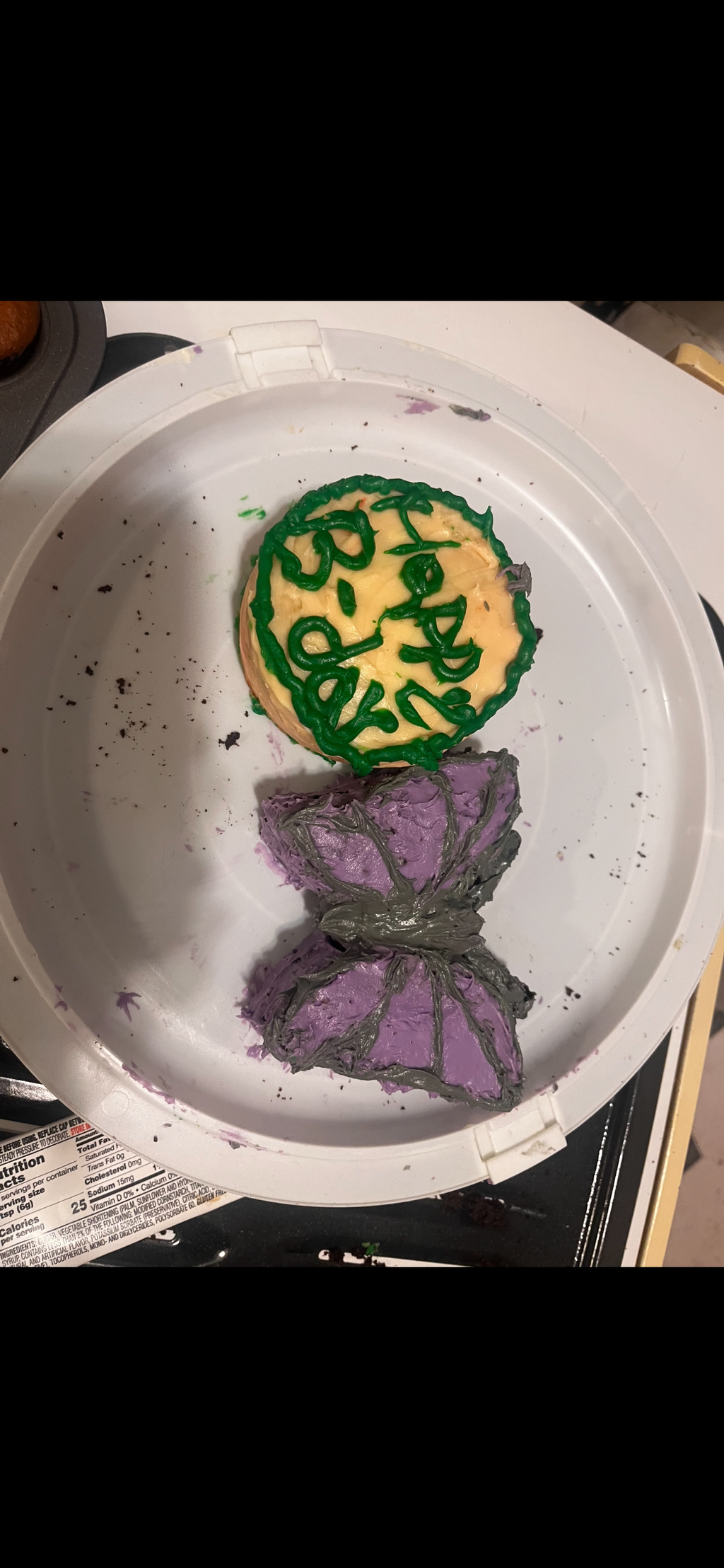 Mini hand size cake