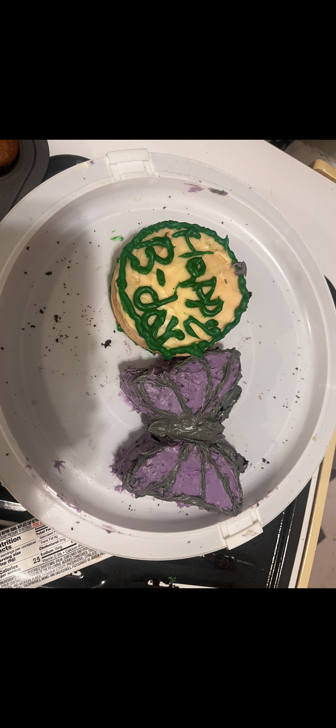 Mini hand size cake
