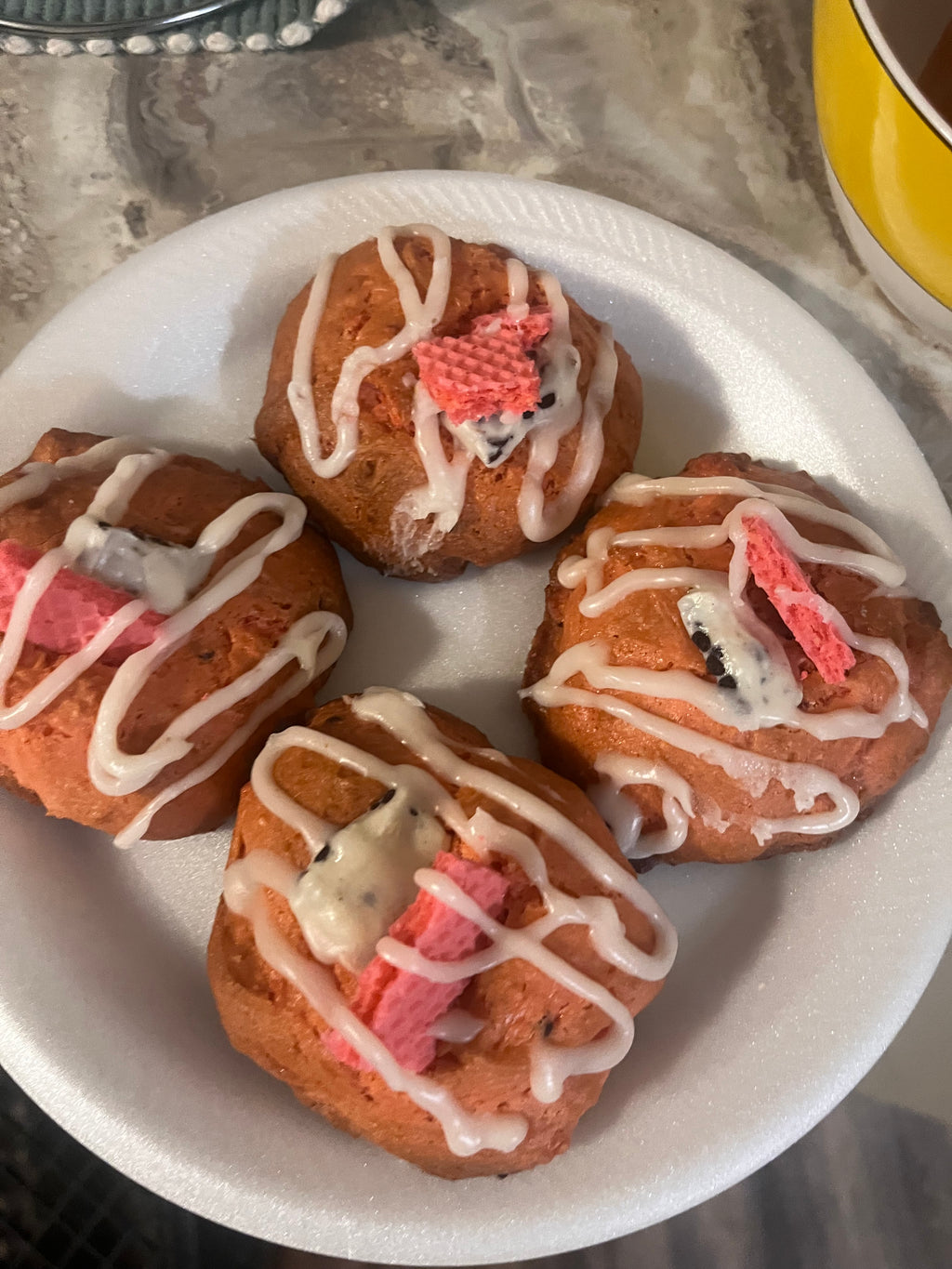 2 Strawberry shortcake cookies